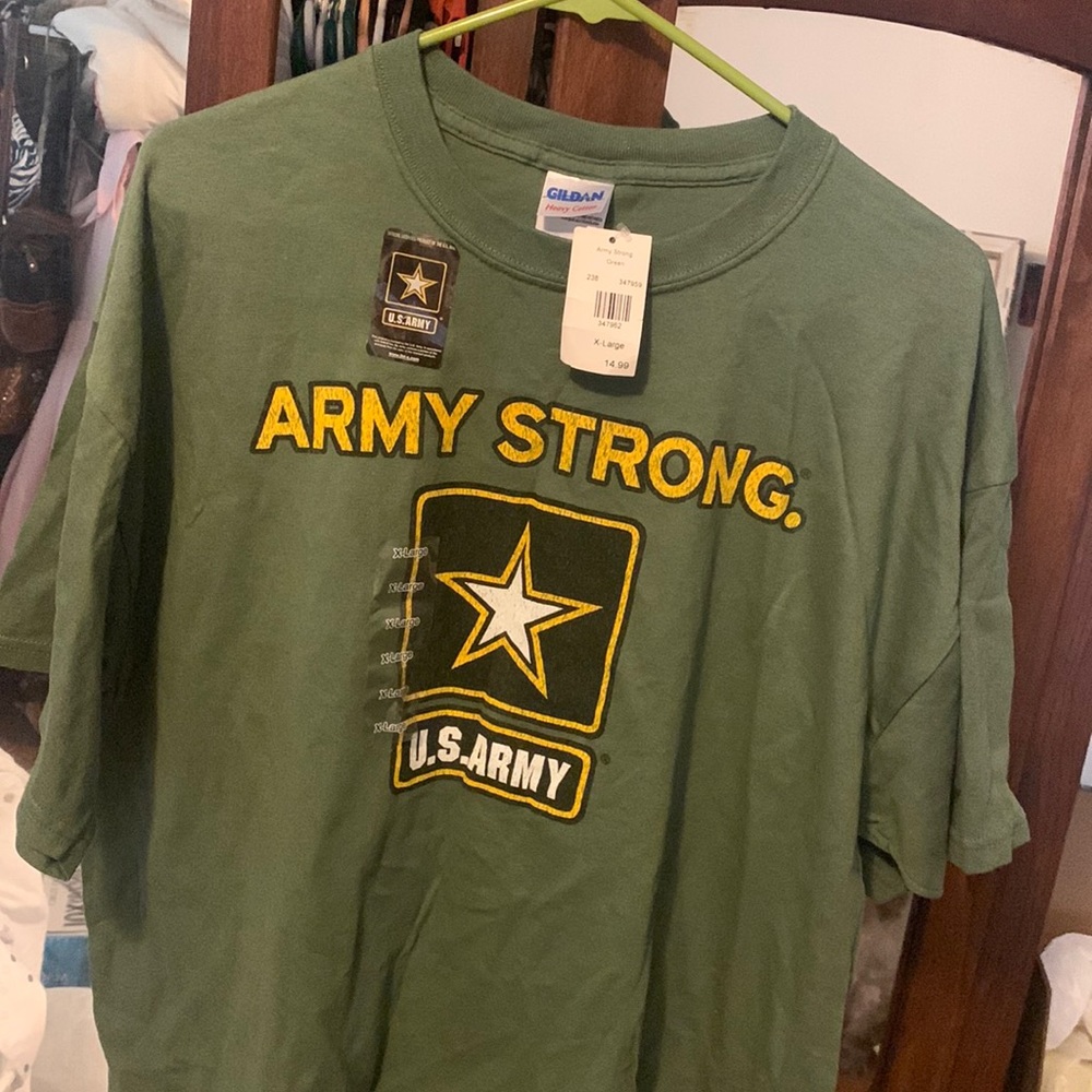 NWT Army Strong 💪 t-shirt 💪 size XL